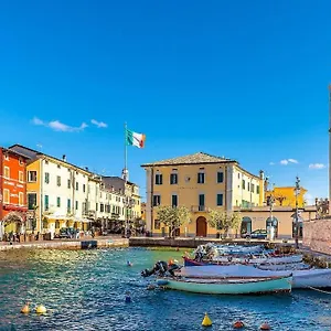 Apartment Deluxe Residencefull Relax, Lazise
